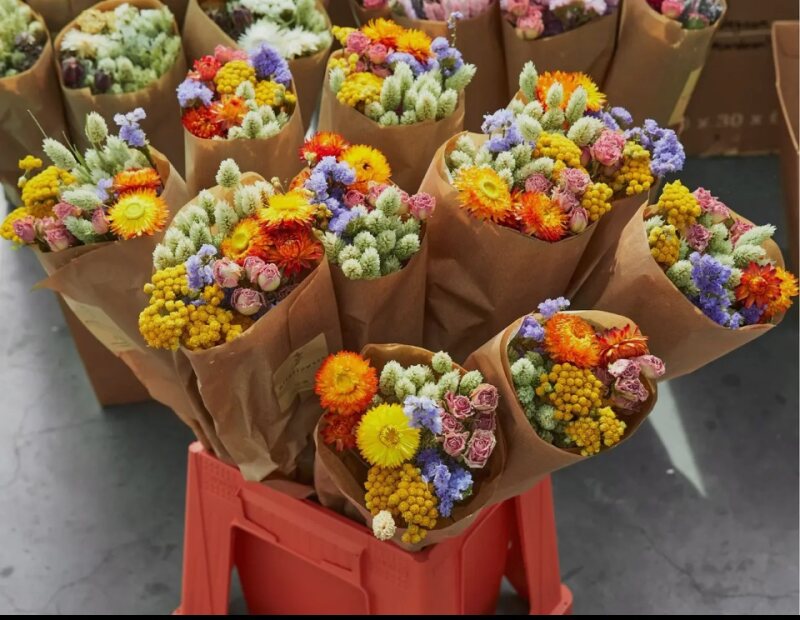 MARKET BOUQUETS
