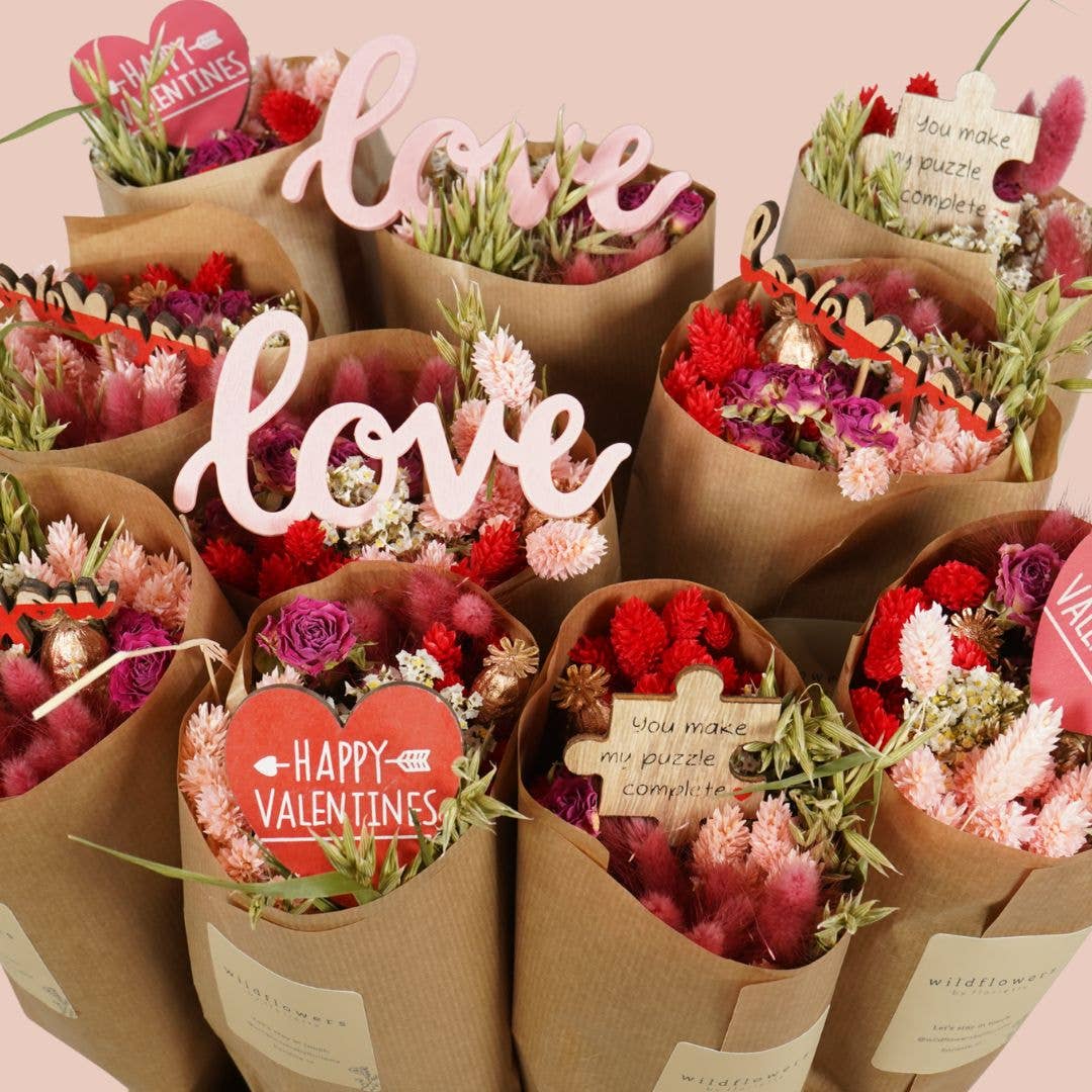 Red Allure Market Bouquet w/ Vday Pick